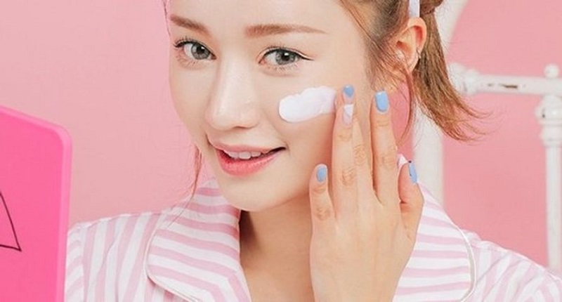 Hướng Dẫn Sử Dụng Kem Dưỡng Ẩm Đúng Cách Để Tối Ưu Hiệu Quả