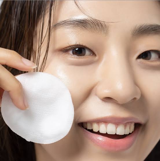 Thứ Tự Skincare Chuẩn Khoa Học Có BHA Vào Ban Đêm