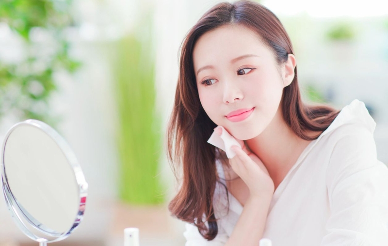 Phân biệt rõ giữa hiện tượng đẩy mụn lành tính và kích ứng da để có biện pháp xử lý kịp thời.