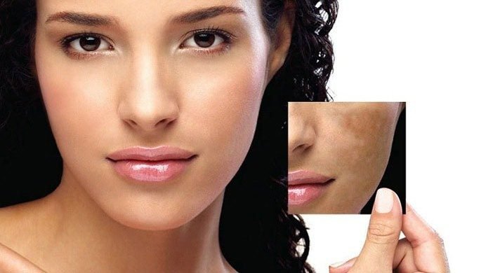 Chuẩn bị làn da mướt mịn là tiền đề cho lớp trang điểm tự nhiên.