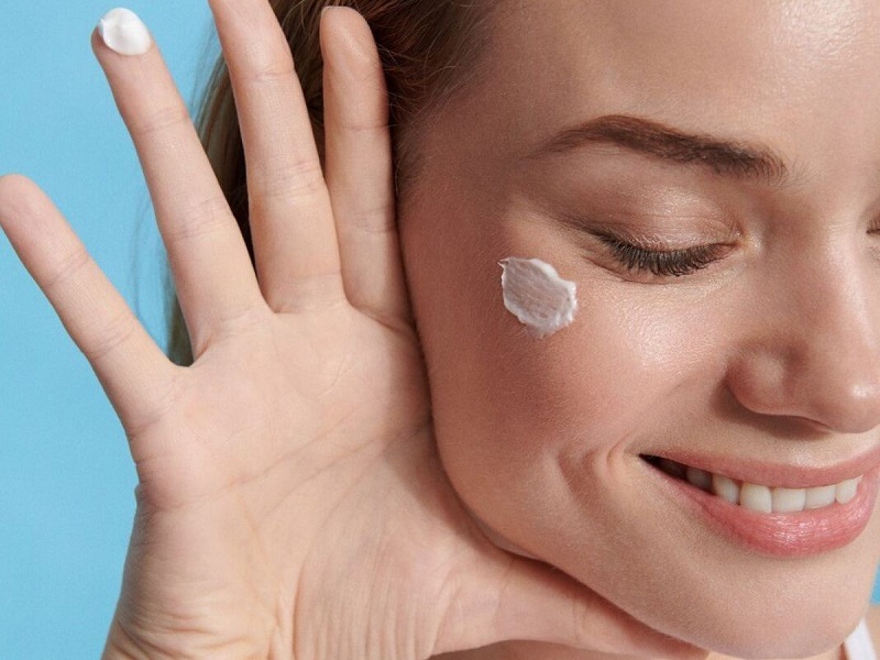 Quy trình chuẩn cách chăm sóc da bị bong tróc vào mùa đông mềm mịn, đủ ẩm