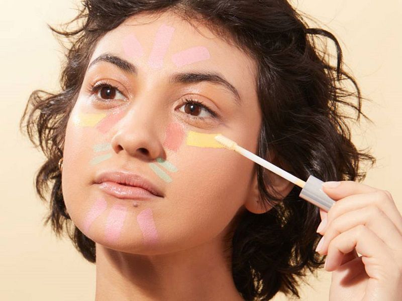Chuẩn bị làn da mướt mịn màng trước khi thoa kem giúp lớp nền không bị mốc.