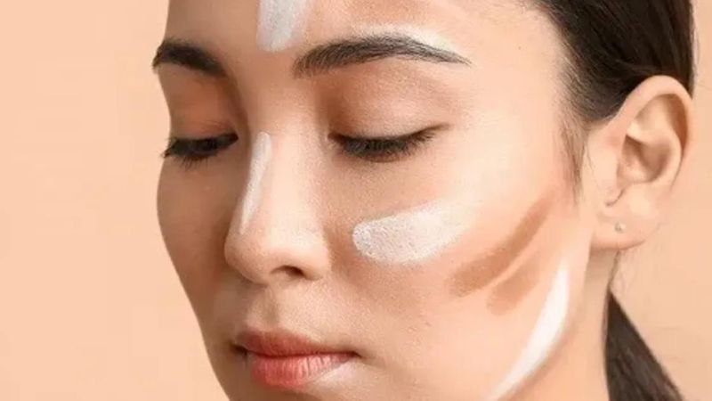 Lựa chọn đúng tone màu tạo khối giúp hiệu ứng góc cạnh trông thật và tự nhiên hơn.