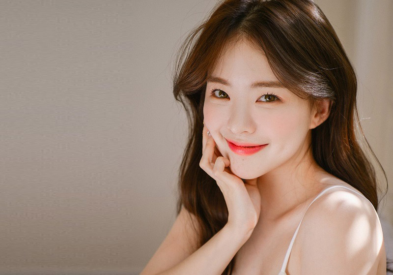 Những lưu ý quan trọng và mẹo trang điểm tự nhiên bền đẹp